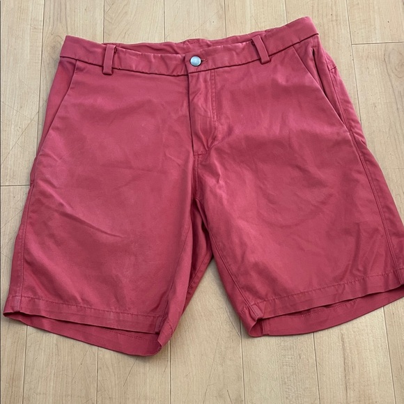 lululemon athletica Men 34” Shorts - salmon pink mauve - Picture 5 of 13
